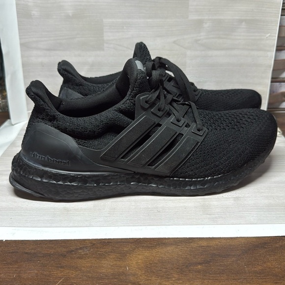 Adidas Black Athletic Shoes with Breathable Mesh - Picture 1 of 6